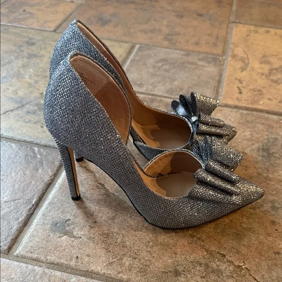 Betsey Johnson Prince-p Pump in silver glitter - Picture 8 of 9